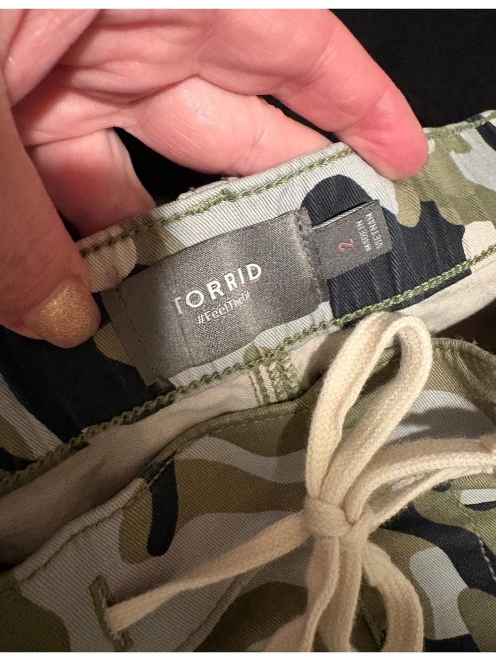 Torrid 3.5'' Weekend Mid-Rise Short - Picture 6 of 7